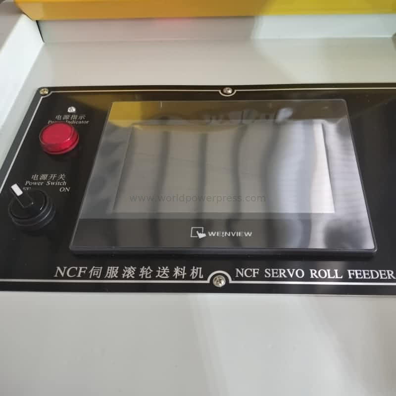 NC điều khiển máy nạp kim loại cho cuộn dây để nhấn máy