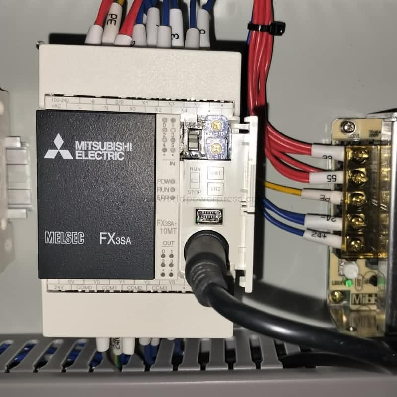 NC điều khiển máy nạp kim loại cho cuộn dây để nhấn máy